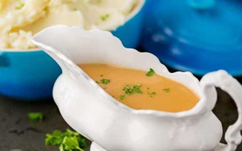 La meilleure recette de sauce gravy pour la dinde (Super facile!)