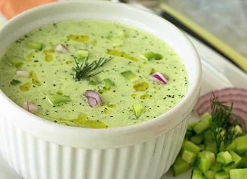 La meilleure recette de soupe froide aux concombres (Très facile!)