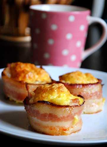 La recette de cupcakes déjeuner d’œufs gratinées et de bacon pour les paresseux!