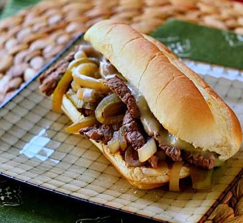 La recette de dîner idéal de sandwich cheesesteak (style Philly) à la mijoteuse!