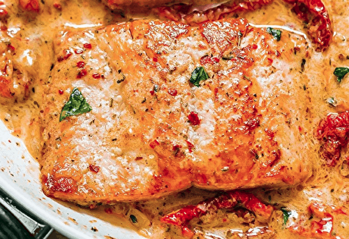 La recette de saumon avec une sauce crémeuse aux tomates séchées!