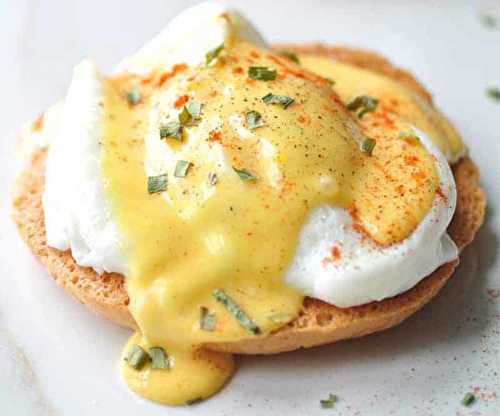 La recette facile des oeufs bénédictine avec une délicieuse sauce hollandaise!