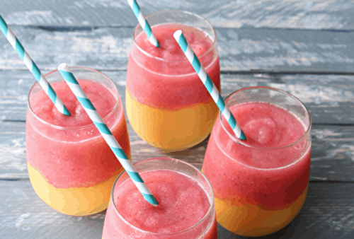 La slush aux fraises, pêche et vin blanc est parfaite pour votre terrasse!