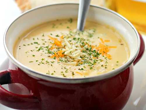 La soupe parfaite au cheddar et à la bière!