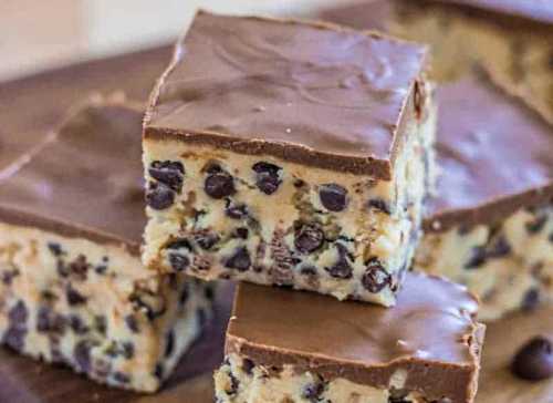 Les délicieuses barres de chocolat facile à la pâte à biscuits!