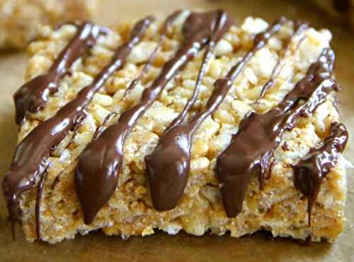 Les délicieux carrés aux Rice Krispies protéinés pour une collation qui remplit bien!