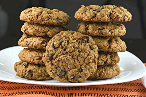 On adore les biscuits à la mélasse, avoine, chocolat et raisin!