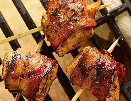 Recette de bouchées de poulet au bacon sur le barbecue (Toute simple et rapide à faire!)