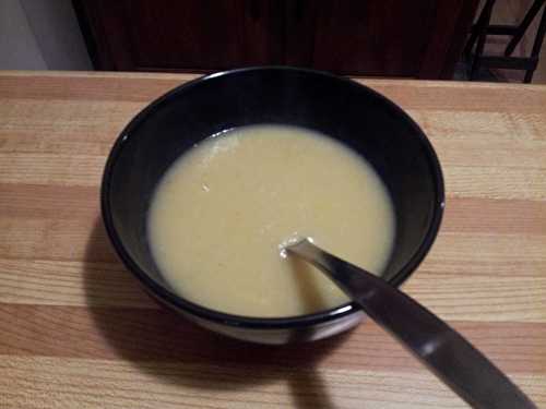 Recette de Potage aux poires et poireaux toute simple et rapide à faire