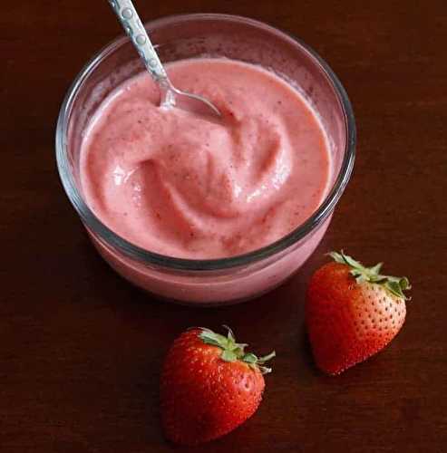 Recette de Yogourt glacé aux fraises toute simple et rapide à faire