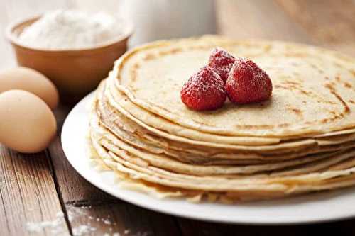 Une recette de crêpe mince absolument délicieuse et facile à faire!