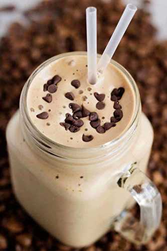 Une recette de shake de protéine au mocaccino pour les sportifs!