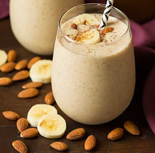 Une recette de smoothie santé aux bananes, amandes et graines de lins!