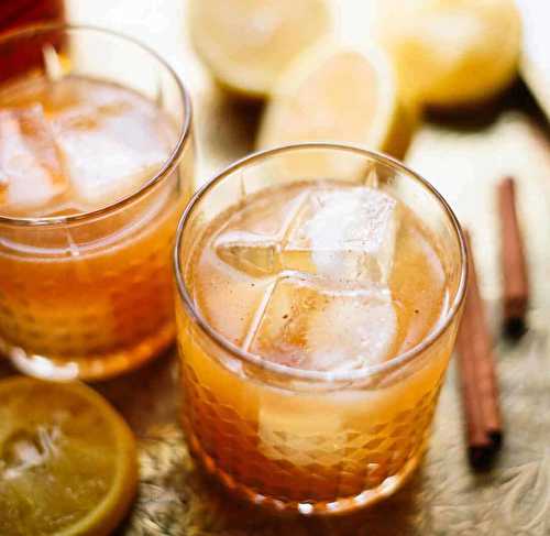 Une recette de whiskey sour au sirop d'érable et cannelle!