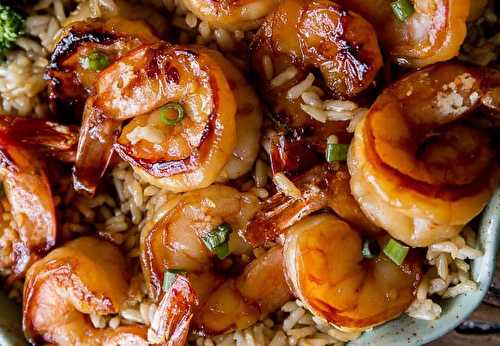 Une recette facile de crevettes avec une délicieuse sauce ail et miel...