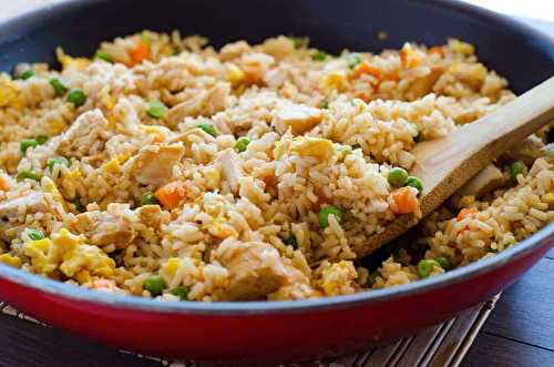 Une recette très facile de riz frit au poulet!