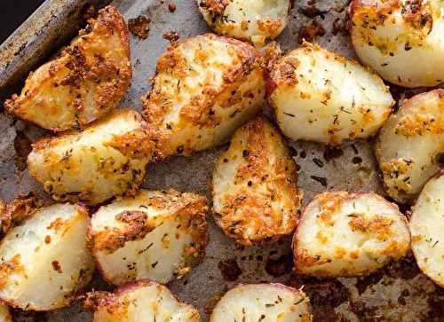 Une recette très simple de patates rouges rôties aux herbes!