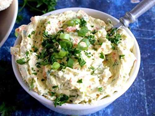 Une trempette de fromage à la crème aux légumes très facile à faire!