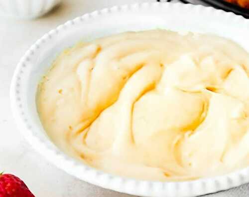 Une délicieuse recette de crème pâtissiere (sans oeufs) et facile à faire!