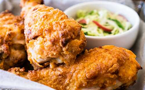 Poulet frit dans la friteuse à air chaud