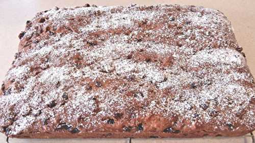 Gâteau au chocolat en poudre et aux noisettes