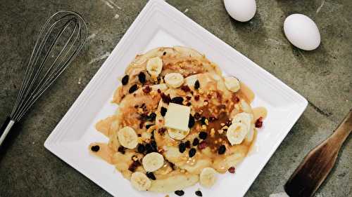 Pancakes bananes et rhum-raisins simples