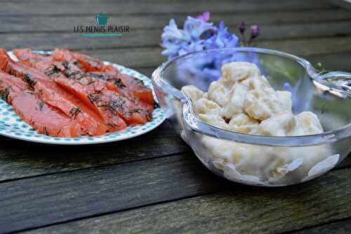 Les gnocchis à la sauce raifort pour accompagner le saumon gravlax - Les menus plaisir