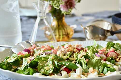 Salade de quinoa, amandes, feta et grenade de Jordan - Les menus plaisir
