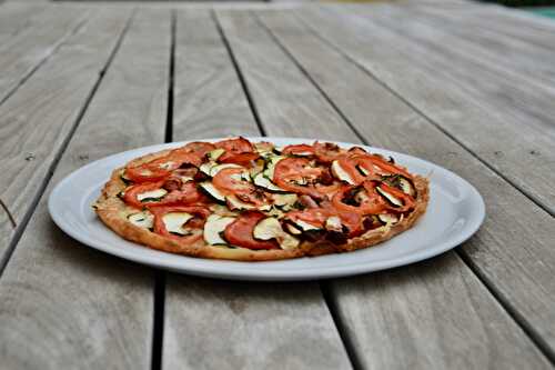 Tarte au chèvre à la courgette et à la tomate