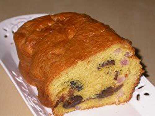 Cake aux lardons et pruneaux