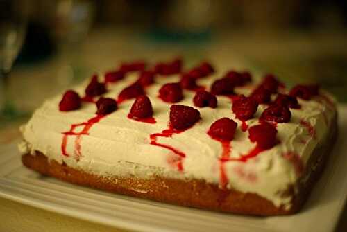 Gateau au yaourt à la framboise et sa mousse au mascarpone