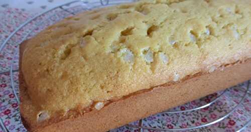 CAKE MOELLEUX AUX AMANDES ET A LA FLEUR D'ORANGER