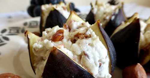 FIGUES FARCIES AU CHEVRE FRAIS, NOISETTES ET MIEL