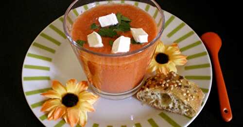 GASPACHO TOMATE, PASTÈQUE ET POIVRON ROUGE (RECETTE VÉGÉTARIENNE)