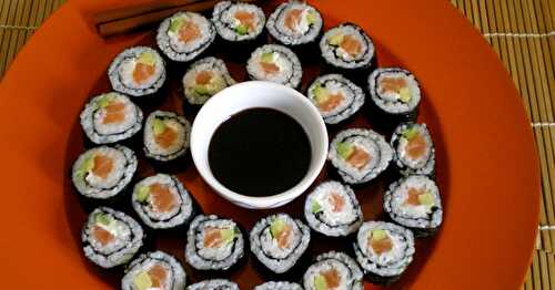 MAKI SUSHI AU SAUMON ET A L'AVOCAT