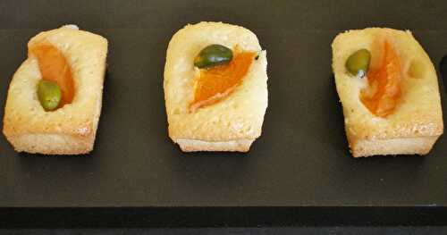 MINI FINANCIERS ABRICOTS HUILE D'OLIVE ET ROMARIN (HUILE ESSENTIELLE)