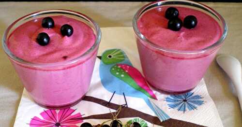 MOUSSE DE CASSIS LEGERE