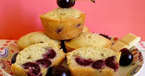 MUFFINANCIERS AUX CERISES ET CHOCOLAT BLANC