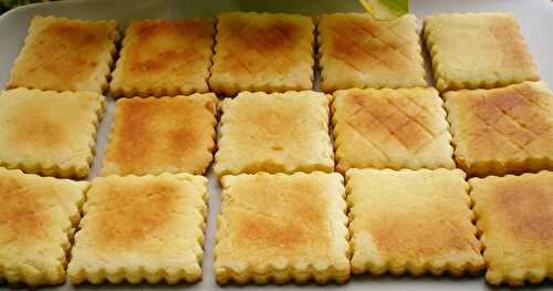 PETITS GATEAUX NANTAIS