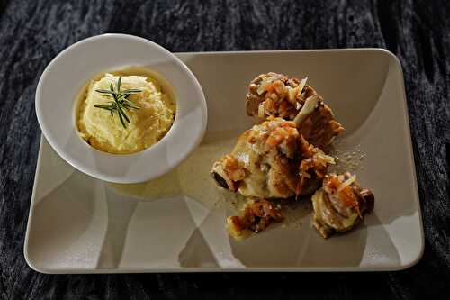 Lapin sauté à la provençale, polenta crémeuse