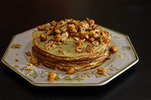 Mille-Feuilles de crêpes aux noisettes caramélisées