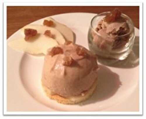 Dôme de mousse aux marrons et poires sur biscuit de Savoie - Les Papilles de Karen