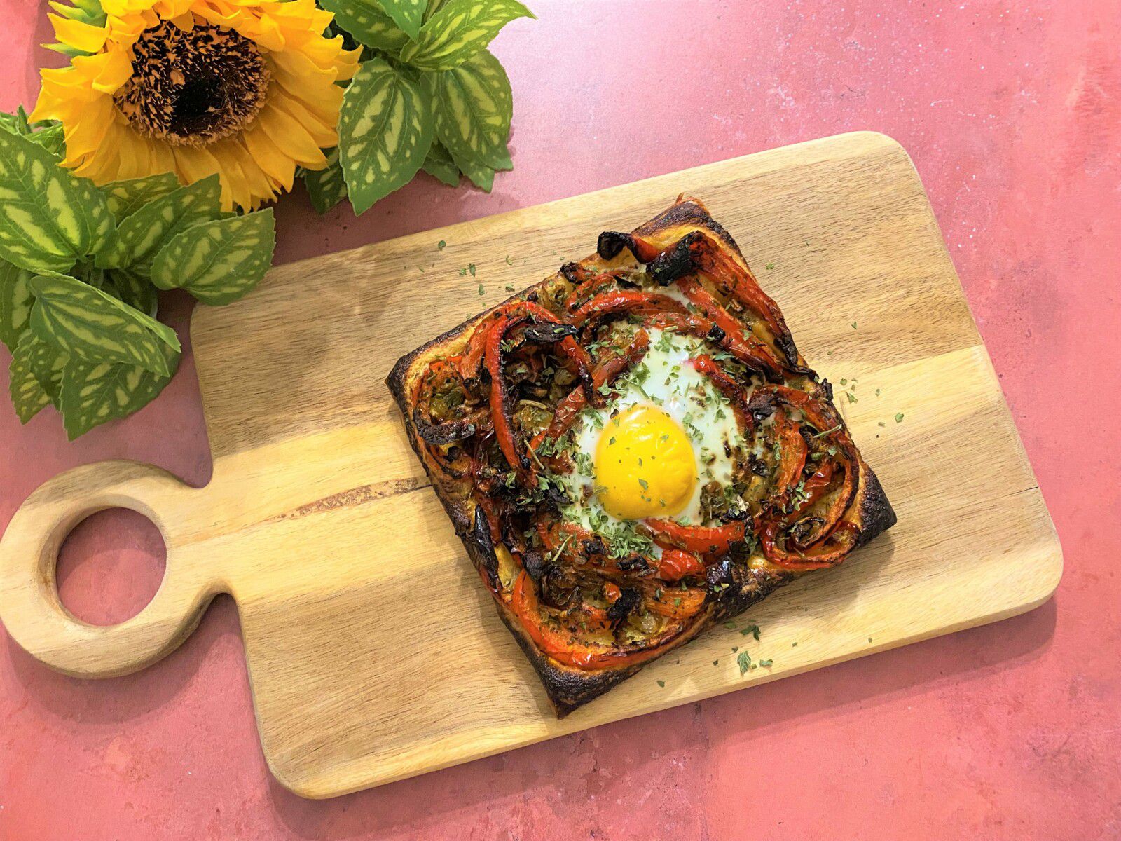 Tartelettes aux poivrons et aux œufs de Yotam Ottolenghi