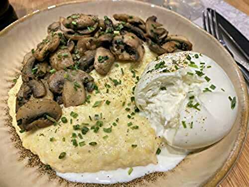 Polenta crémeuse aux champignons et burrata