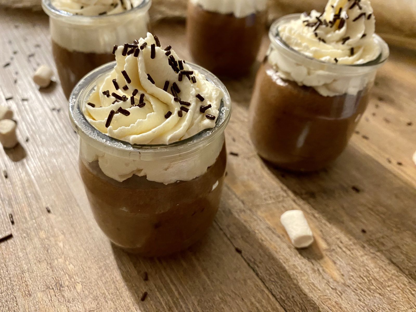 Mousse au chocolat liégeois