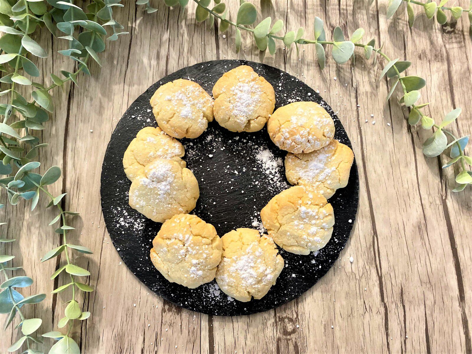Kourabies à la fleur d’oranger (sablés grecs)