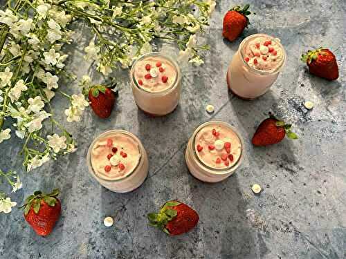 Mousse aux fraises et au chocolat blanc