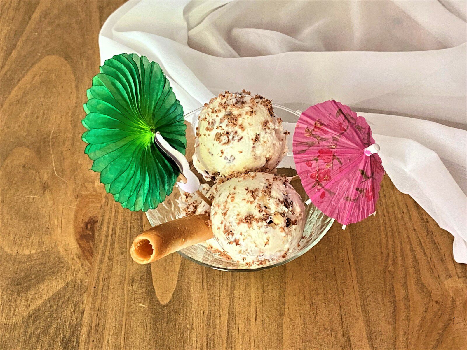 Crème glacée au chocolat aux noisettes