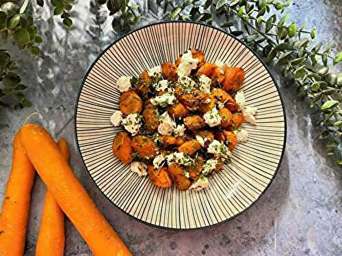 Carottes au cumin et fromage de chèvre, sauce au miel et citron