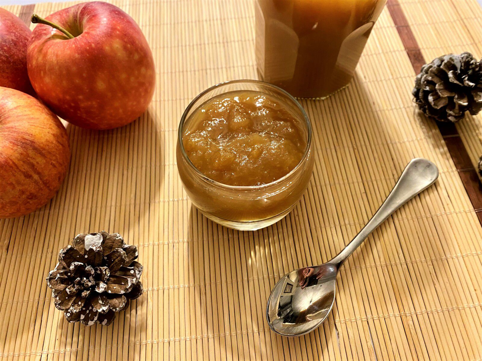 Confiture de pommes au cidre et au gingembre